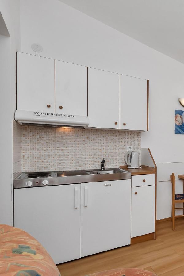 Apartments And Rooms By The Sea Baska Voda, Makarska - 2578 Exterior photo