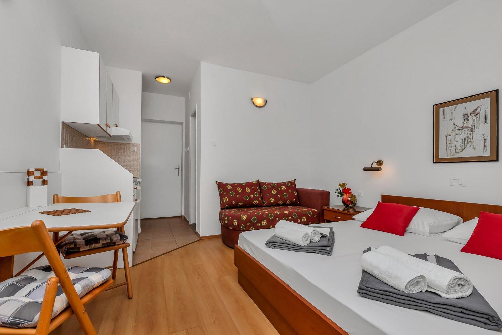 Apartments And Rooms By The Sea Baska Voda, Makarska - 2578 Room photo