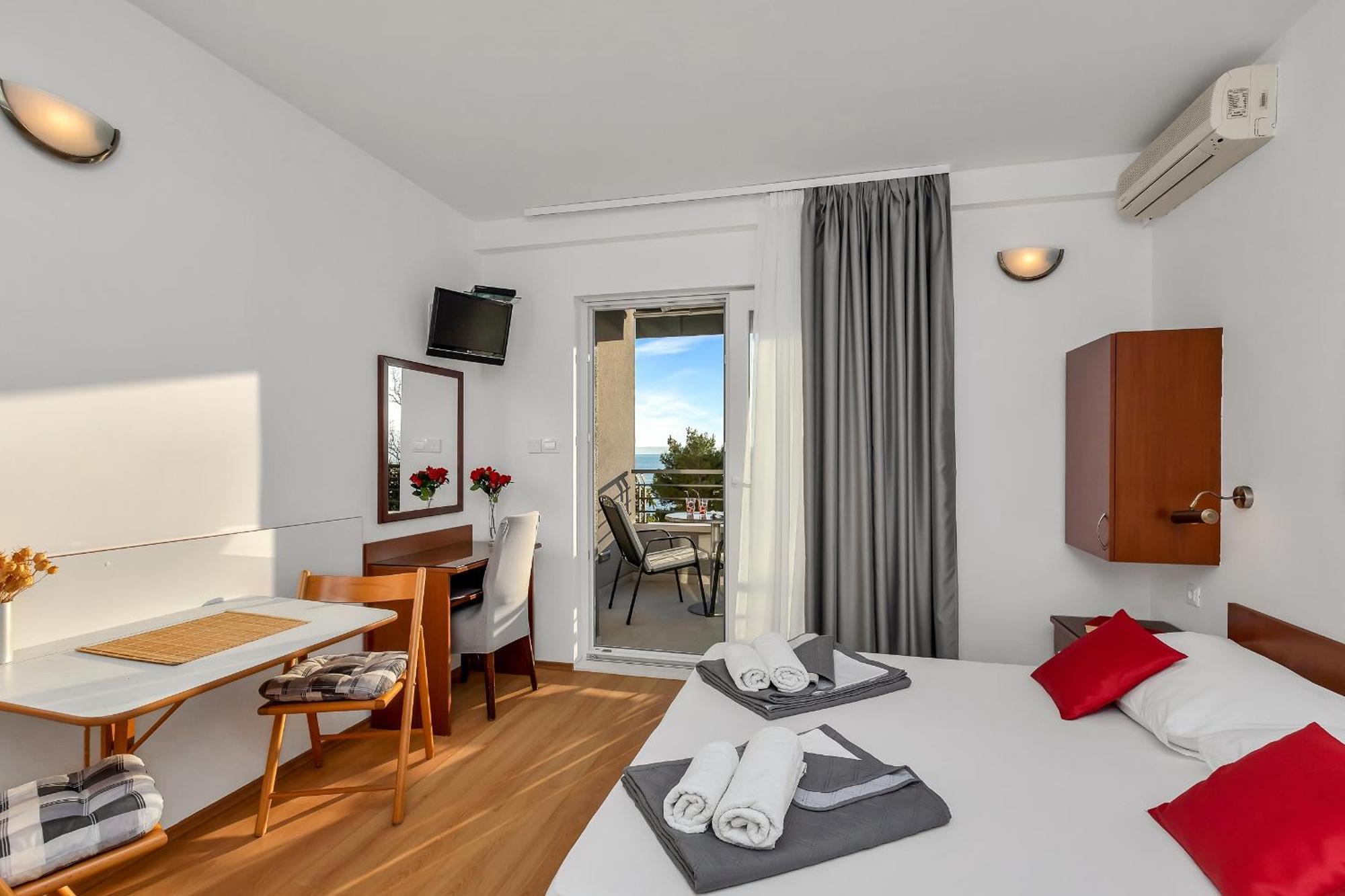 Apartments And Rooms By The Sea Baska Voda, Makarska - 2578 Room photo